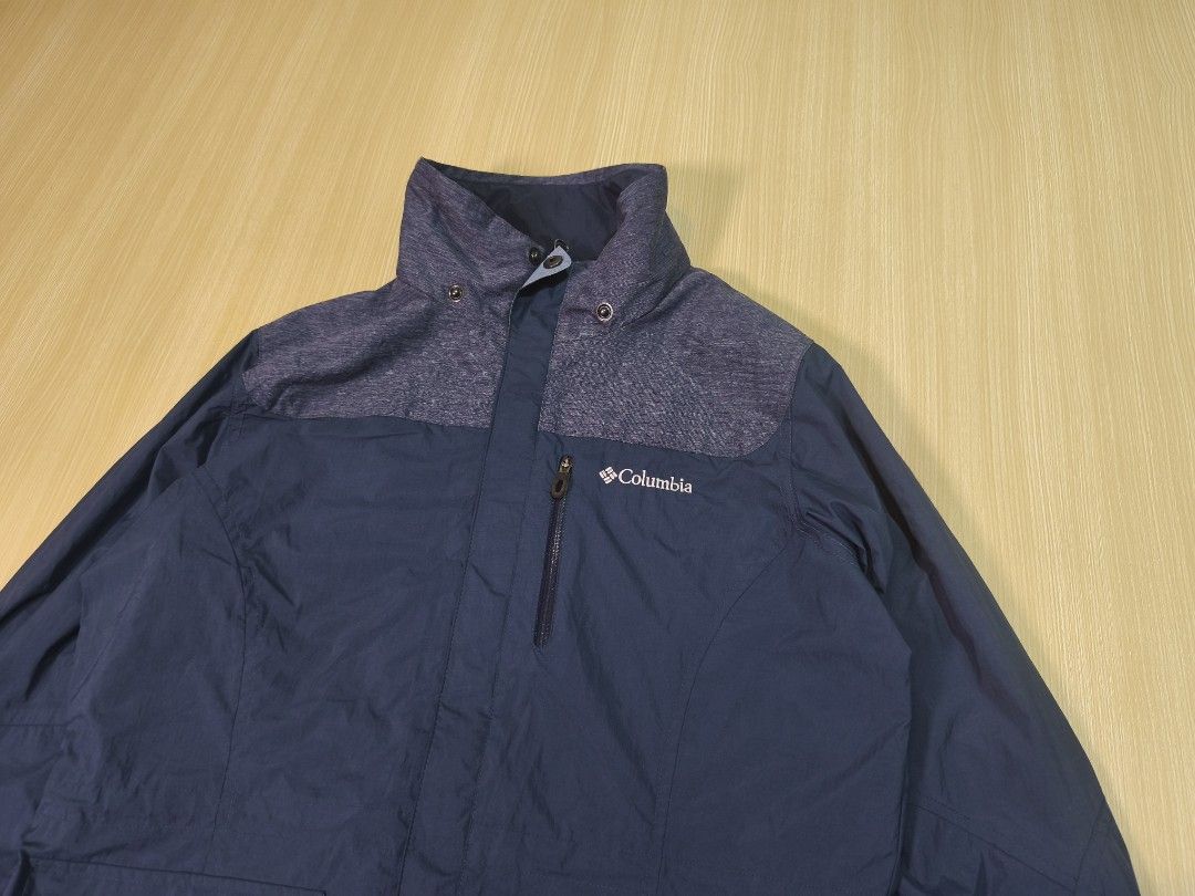 Columbia Navy Blue Windbreaker Jacket Size M (Category: Coats, Jackets and Outerwear) located in Santo Tomas. Submitted by ThriftyTeng07 (Listing ID 1466158813, Image 2). Description: Columbia Water Repellent Jacket Women's Medium on tag (19.5x26) Very good condition Issue nasa last pic at missing hood 350+SF ONLY #Columbia.