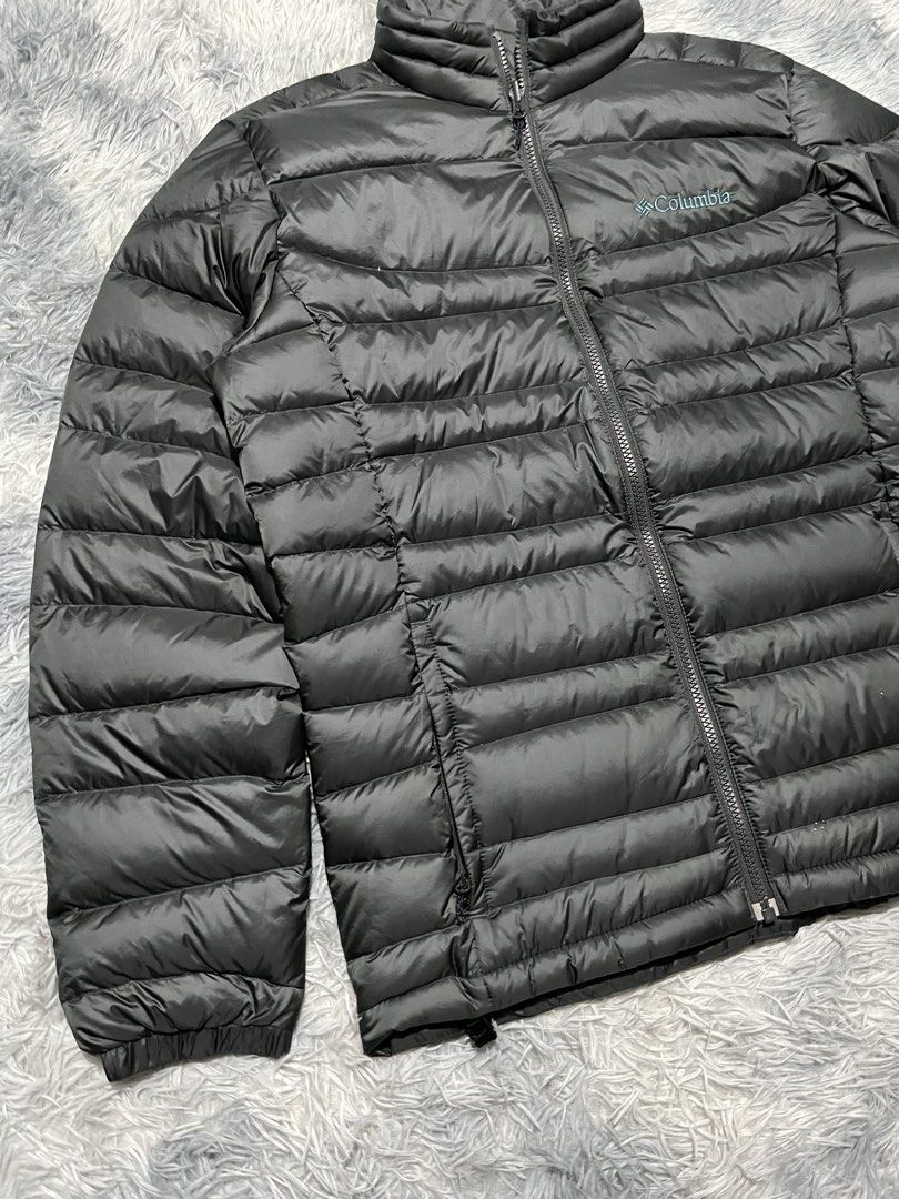 Columbia Omni Heat Puffer Jacket (Category: Coats, Jackets and Outerwear) located in Sasmuan (Sexmoan). Submitted by winterclothes.ph (Listing ID 1466290952, Image 3). Description: Columbia Omni Heat Puffer Jacket L on tag Width 22 Length 27 Excellent Condition.
