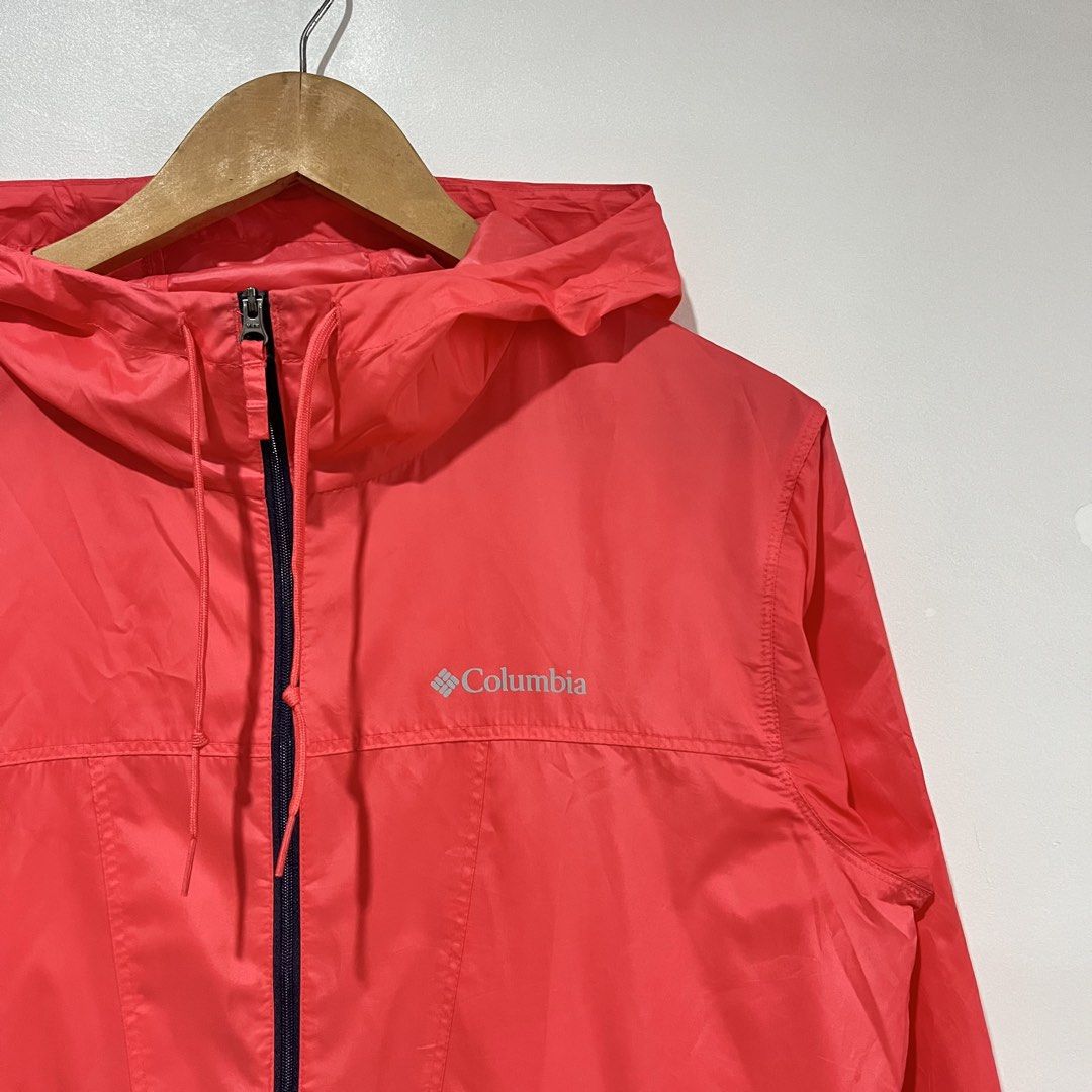 COLUMBIA WINDBREAKER ‼️ (Category: Coats, Jackets and Outerwear) located in Cebu City. Submitted by clarkcamu68040 (Listing ID 1466252768, Image 2). Description: COLUMBIA WINDBREAKER‼️ AS NEW (WOMEN’s) SIZE SMALL W 20.5 / L 25.5 COLORATE 10 / 10 ISSUE : ❌❌❌ PHP 780 + 90 SF 🛒🛒 📍CEBU ,CITY OF NAGA 🚚 J&T EXPRESS.