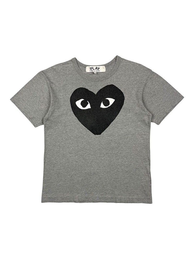 Comme des Garcons - Play Logo Tee (Category: Tshirts & Polo Shirts ) located in Puerto Princesa. Submitted by rrugsgallery (Listing ID 1466248771, Image 1). Description: Comme des Garcons - Play Logo Tee Tagged Size: Medium Dimensions Length: 24.5 Width: 18 Condition: Very good Color rate: 9.5 Flaws: Tiny hairline cracks .