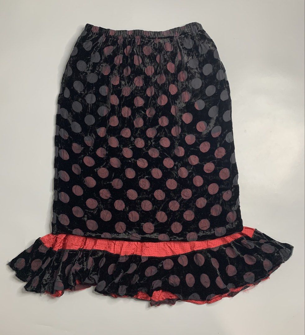 Comme des Garcons Maxi Skirt (Category: Skirts) located in Binan City. Submitted by disqualified_but_undefeated (Listing ID 1466310256, Image 1). Description: Rare! Rare! Rare! Comme Des Garcons Polka maxi Skirt Womens Size- Small Waist- 26"-34" Garterized/Stretchable Lenght- 30 inches In Good Condition Please Check Detailed Photos Posted For Your Reference Thankyou!!! •a vintage 1990s Comme des Garçons silk-blend black skirt with red polka dots.