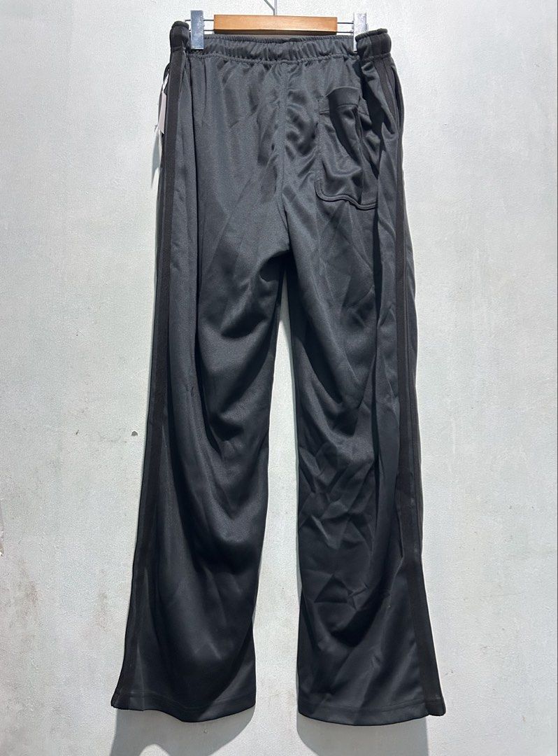 Converse Baggy Fit Jogger Pants (Category: Joggers) located in Quezon City. Submitted by jjsurplus_23 (Listing ID 1466172956, Image 3). Description: waist 36-38|40.