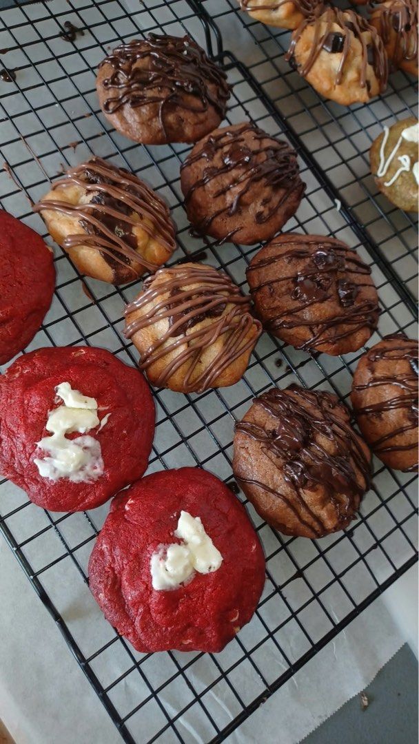 Cookies by cloud pop (Category: Homemade Bakes) located in Manila. Submitted by eugene_30 (Listing ID 1466331540, Image 3). Description: COOKIES by CLOUD POP available flavors: -OG -Double Choco -Red Velvet -Biscoff -Matcha Pre order available Onhand Available Pm me for orders 📩 or follow our page at instagram : @cloudpop.desserts .