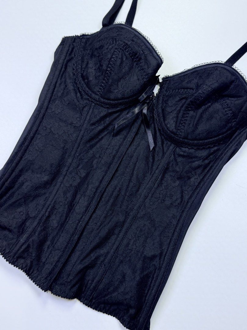 Corset (Category: Others Tops) located in Kapangan. Submitted by keythsgs74798 (Listing ID 1466274868, Image 2). Description: 32 bust.