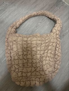 （分類：）位於 。 由 miropa 提交（商品編號 1466176366，圖片 1）。簡介： 。