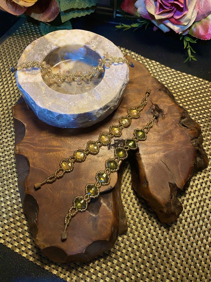 Crystal Accessories bracelet (Category: Other Accessories) located in Caloocan City. Submitted by mzmarsz (Listing ID 1466224103, Image 1). Description: Lakas maka sosyal, tuklap lng coated sa magnet lock. Pero ok. n ok ang mga item. .
