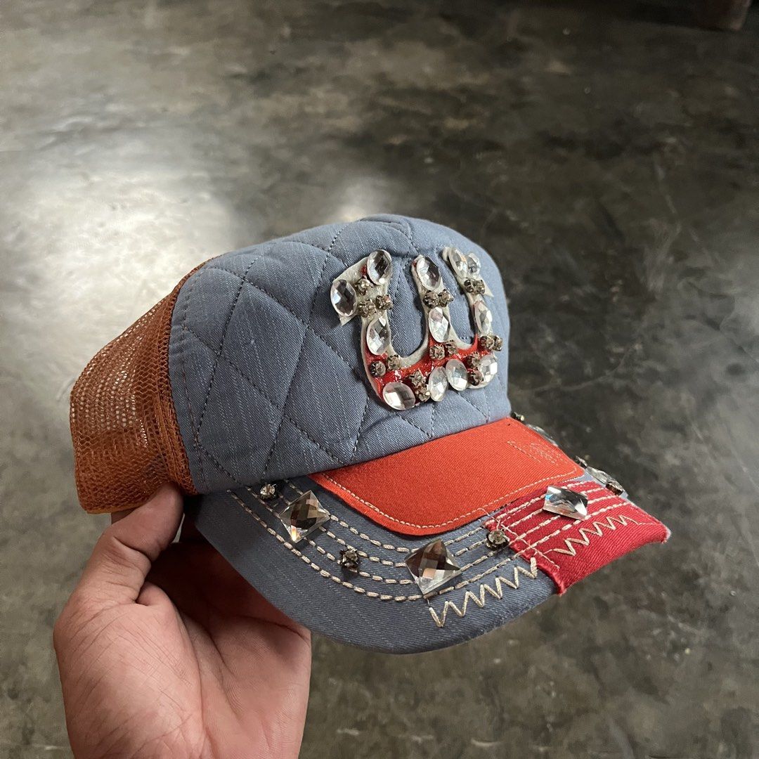 CUSTOMIZED Y2K- STYLE QUILTED TRUCKER HAT (Category: Caps & Hats) located in Iloilo. Submitted by 4slugtoslum (Listing ID 1466210394, Image 2). Description: CUSTOMIZED Y2K- STYLE QUILTED TRUCKER HAT ONE SIZE FITS ALL NO ISSUE 600📩.