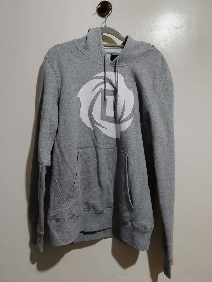 D rose Big logo Hoodie (Category: Coats, Jackets and Outerwear) located in Manila. Submitted by justmove2020 (Listing ID 1466191768, Image 1). Description: ₱350 Plus SF Condition 8/10 Size Small/Medium.