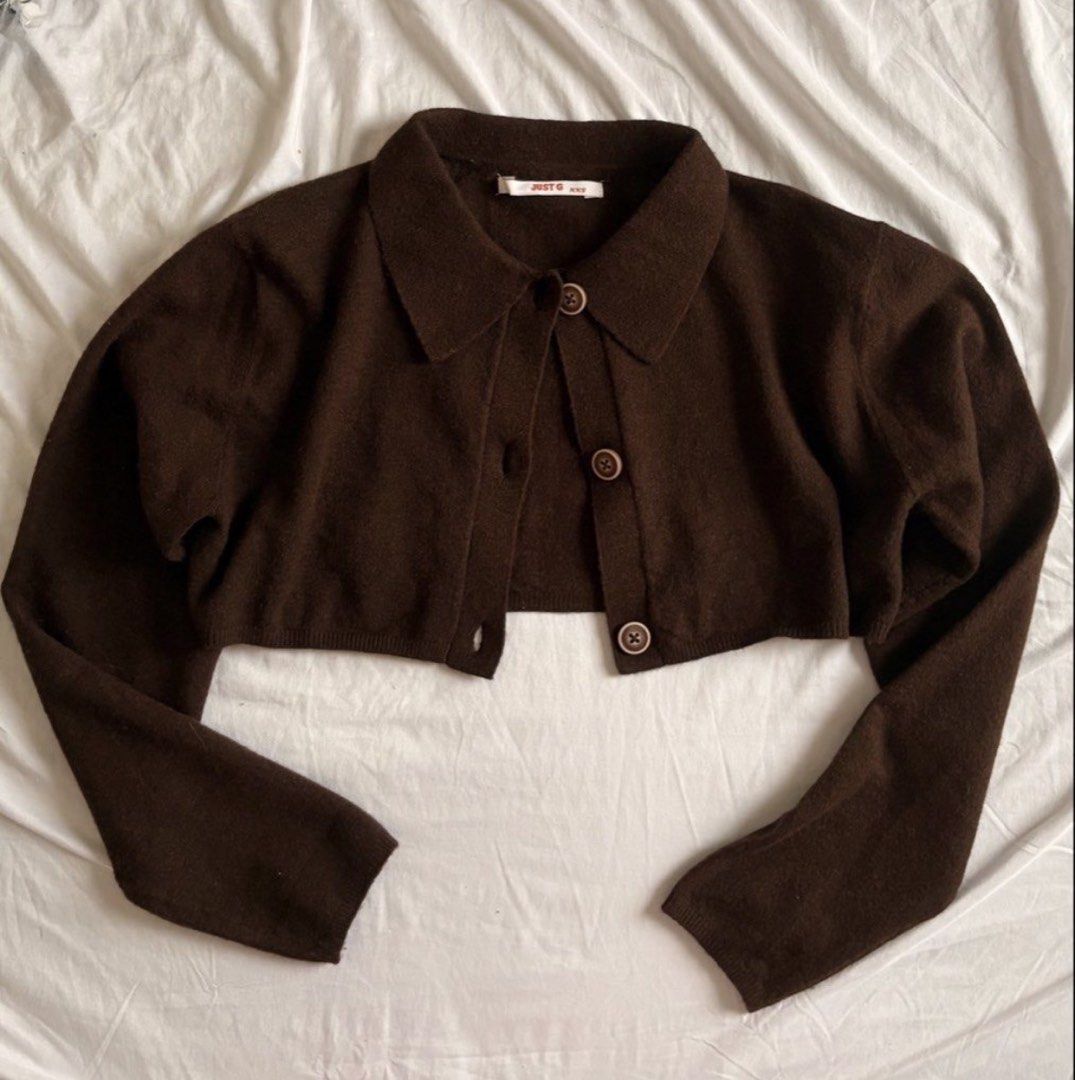 Dark brown soft cropped cardigan button-down sweater jacket (Category: Longsleeves) located in Cebu City. Submitted by whiterabbitmint (Listing ID 1466284040, Image 3). Description: Fits XS-S Helping tags: Zara H&M Mango.
