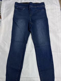 (Category: ) located in . Submitted by gbwardrobe (Listing ID 1466196495, Image 1). Description: .