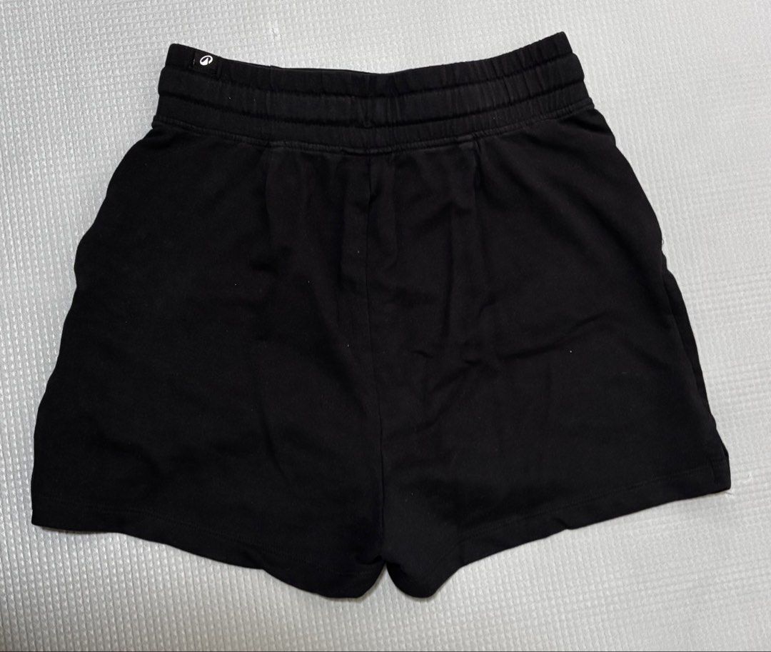 Decathlon Shorts (Category: Activewear) located in Lipa City. Submitted by cosmicstar.b640d6 (Listing ID 1466285548, Image 2). Description: .