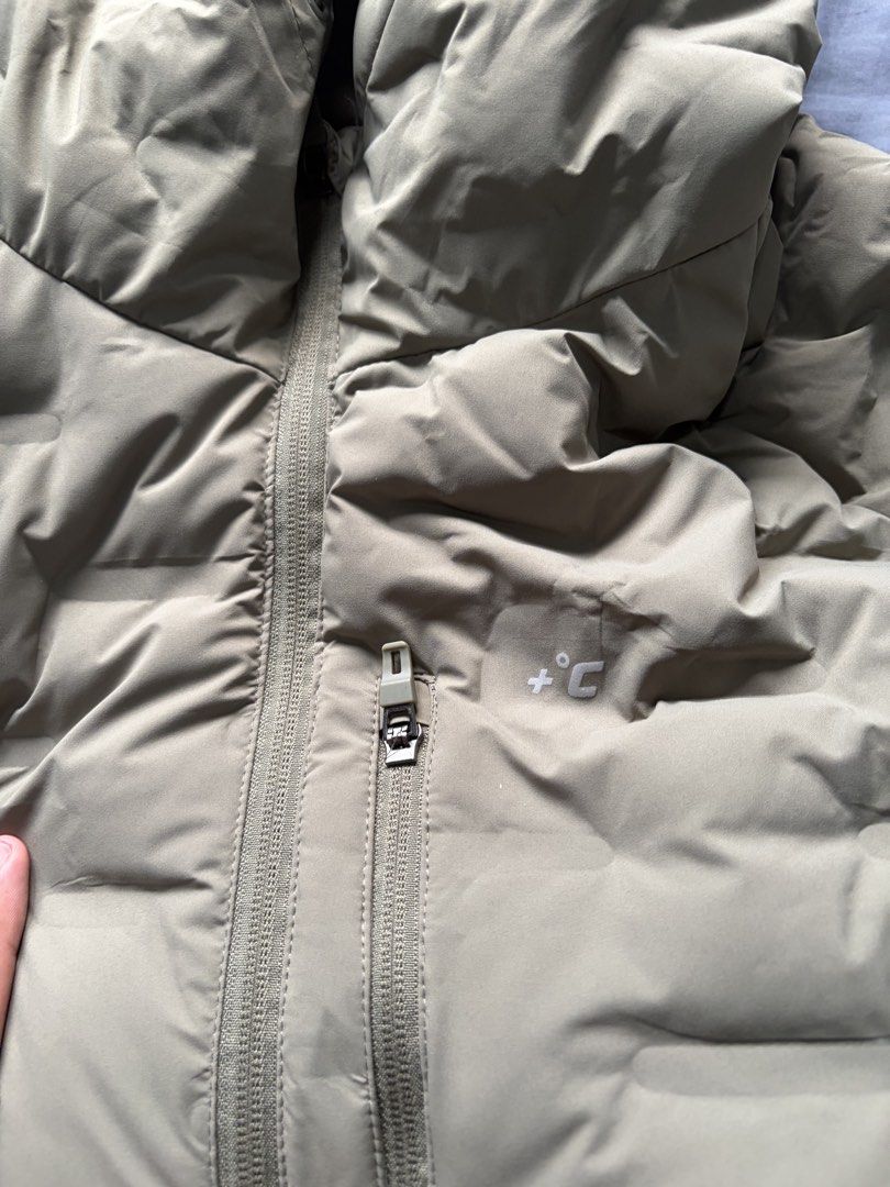 Defacto winter puff jacket (Category: Coats, Jackets and Outerwear) located in Kuala Lumpur. Submitted by xerro (Listing ID 1466160621, Image 2). Description: European branded winter puff jacket Wore only twice In good condition no damages nothing .