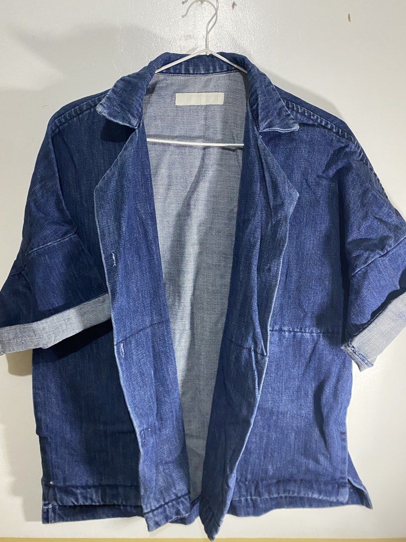 Denim Crop Top (Category: Others Tops) located in Manila. Submitted by mxnkye (Listing ID 1466184064, Image 1). Description: Brand New! Size: Medium to Large frame RFS: Decluttering Price is negotiable! Make an offer.