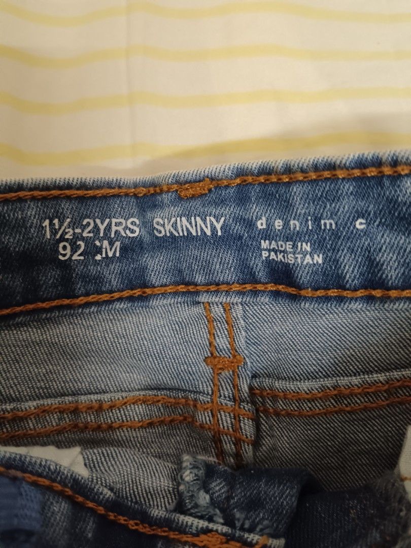 Denim Pants (Category: Babies & Kids Fashion) located in Tarlac. Submitted by minatabang17684 (Listing ID 1466231231, Image 2). Description: -Skinny jeans -18-24 months size.
