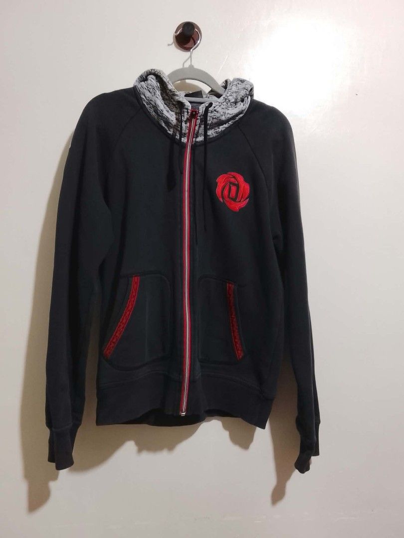 Derrick Rose Jacket (Category: Coats, Jackets and Outerwear) located in Manila. Submitted by justmove2020 (Listing ID 1466188649, Image 1). Description: For sale d rose jacket, lightly used for only ₱300 plus SF.