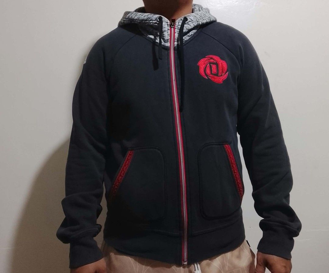 Derrick Rose Jacket (Category: Coats, Jackets and Outerwear) located in Manila. Submitted by justmove2020 (Listing ID 1466188649, Image 3). Description: For sale d rose jacket, lightly used for only ₱300 plus SF.