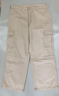 (Category: ) located in . Submitted by aydenthriftwear (Listing ID 1466204721, Image 1). Description: .