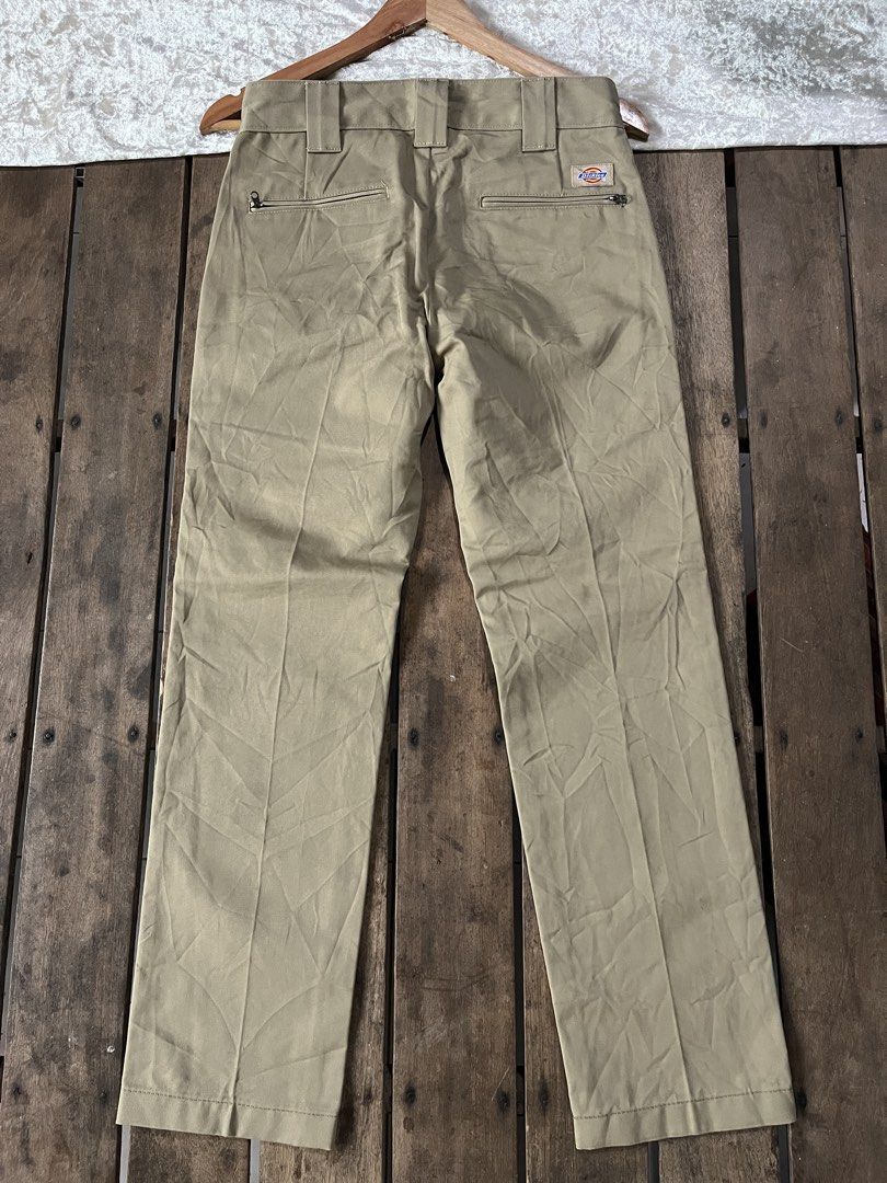 DICKIES CHINO PANTS (Category: Chinos) located in Santiago. Submitted by justineolshp (Listing ID 1466221920, Image 2). Description: DICKIES CHINO PANTS waist 30 length 37 250 +sf.