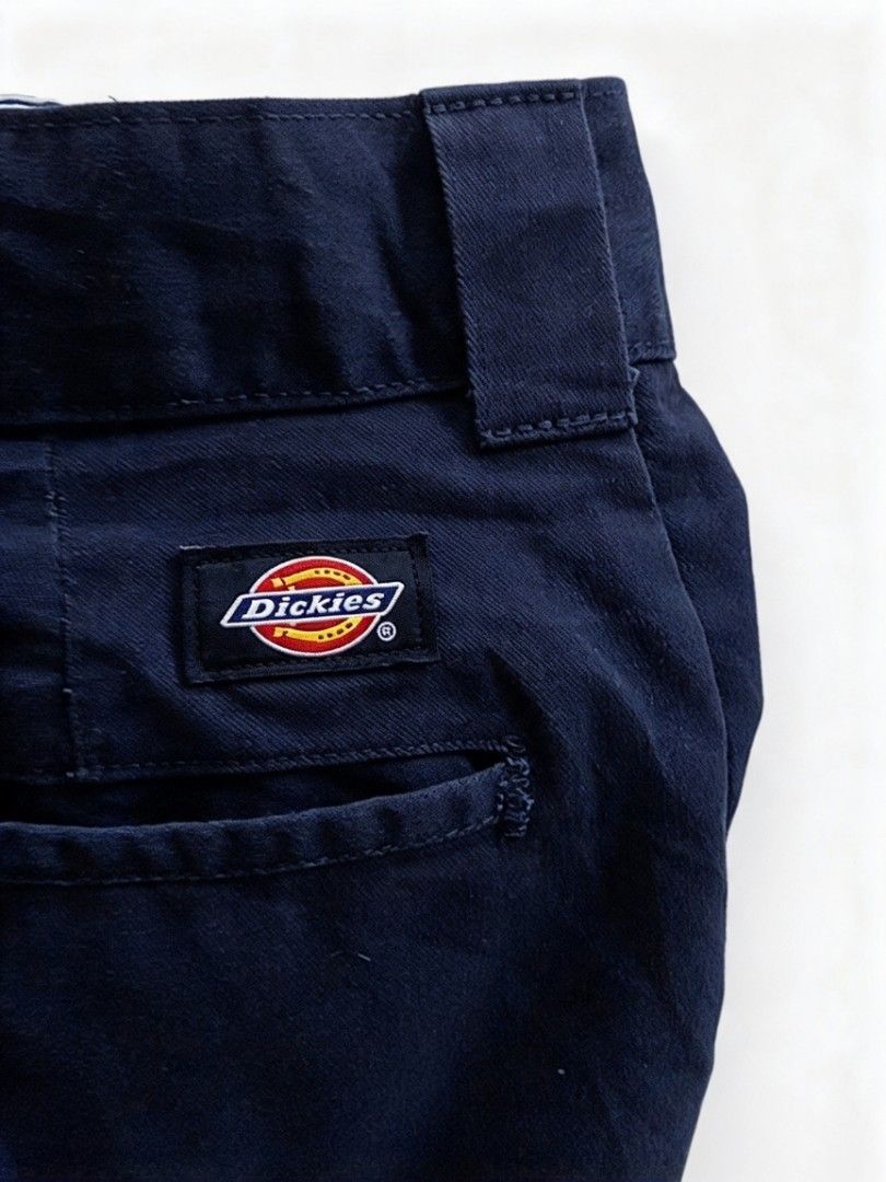 Dickies Flex Regular Fit Navy Blue Shorts (Category: Shorts) located in Manila. Submitted by nisayy13 (Listing ID 1466242172, Image 2). Description: - Brand: Dickies - Color: Navy Blue - Fit: Regular fit with Dickies Flex technology for maximum comfort and mobility - Details: Classic woven logo label above the back pocket and stylish branded inner waistband lining - Closure: Zip fly with button closure - Condition: Brand new / Excellent quality.