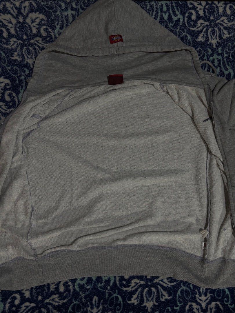 Dickies Jacket (Category: Coats, Jackets and Outerwear) located in Lantapan. Submitted by thriftsylz (Listing ID 1466334257, Image 3). Description: No issues Medium on tag W:19 L:26.