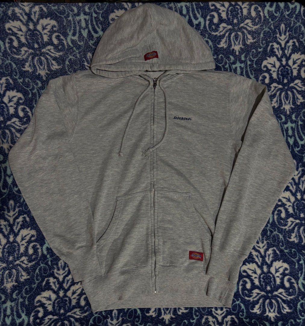 Dickies Jacket (Category: Coats, Jackets and Outerwear) located in Lantapan. Submitted by thriftsylz (Listing ID 1466334257, Image 1). Description: No issues Medium on tag W:19 L:26.