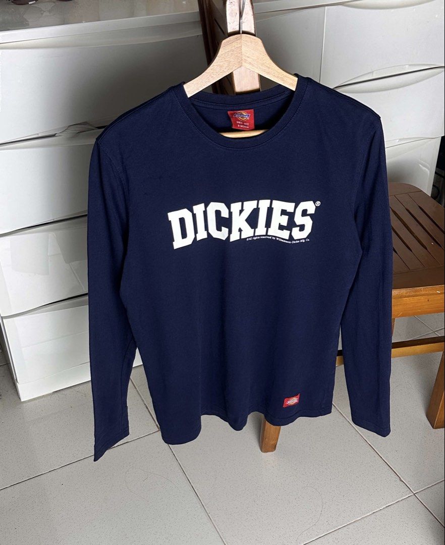 Dickies Navy Blue Long Sleeve Graphic Tee (Category: Tshirts & Polo Shirts ) located in Santa Rosa. Submitted by desireedelmonte07 (Listing ID 1466289723, Image 1). Description: Size: Medium Like New.