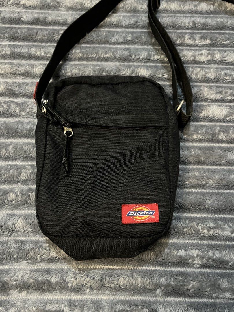Dickies sling bag (Category: Sling Bags) located in Cebu City. Submitted by ayban05 (Listing ID 1466232952, Image 2). Description: .