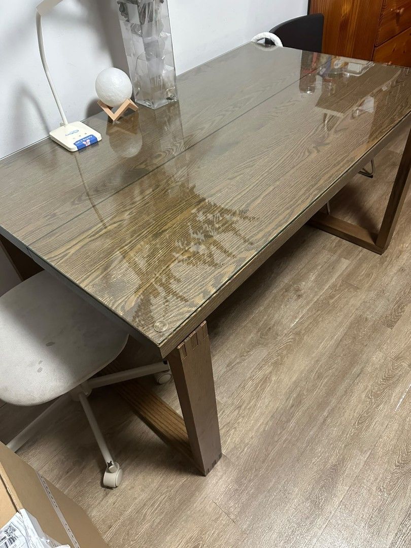 Dining e (Category: Tables & Sets) located in Singapore. Submitted by renovation4sg (Listing ID 1466177727, Image 1). Description: .