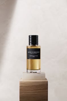 (Category: ) located in . Submitted by neomieperfumeshop (Listing ID 1466171891, Image 1). Description: .