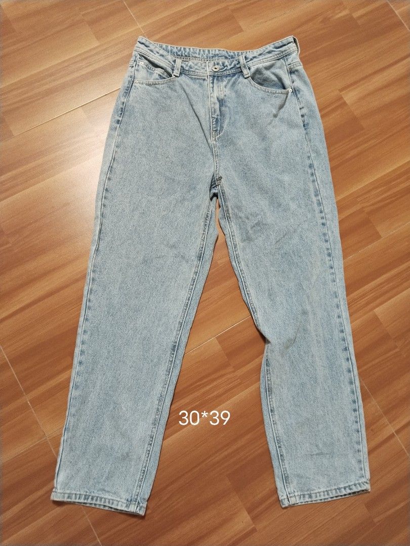 Disney × ONLY — Tigger Embroidered Jeans (Category: Jeans) located in Mabalacat. Submitted by al_amin_thrift (Listing ID 1466270774, Image 1). Description: Disney × ONLY — Tigger Embroidered Jeans Detalye: - Brand: ONLY × Disney — Opisyal na kolaborasyon ✅ ​ - Disenyo: Tigger (mula sa Winnie the Pooh) na burda sa likod na bulsa — natatangi at cute! ​ - Kulay: Light wash blue denim ​ - Sukat: Baywang 30" × Haba 39" | Tag: XL ​ - Materyales: 100% C