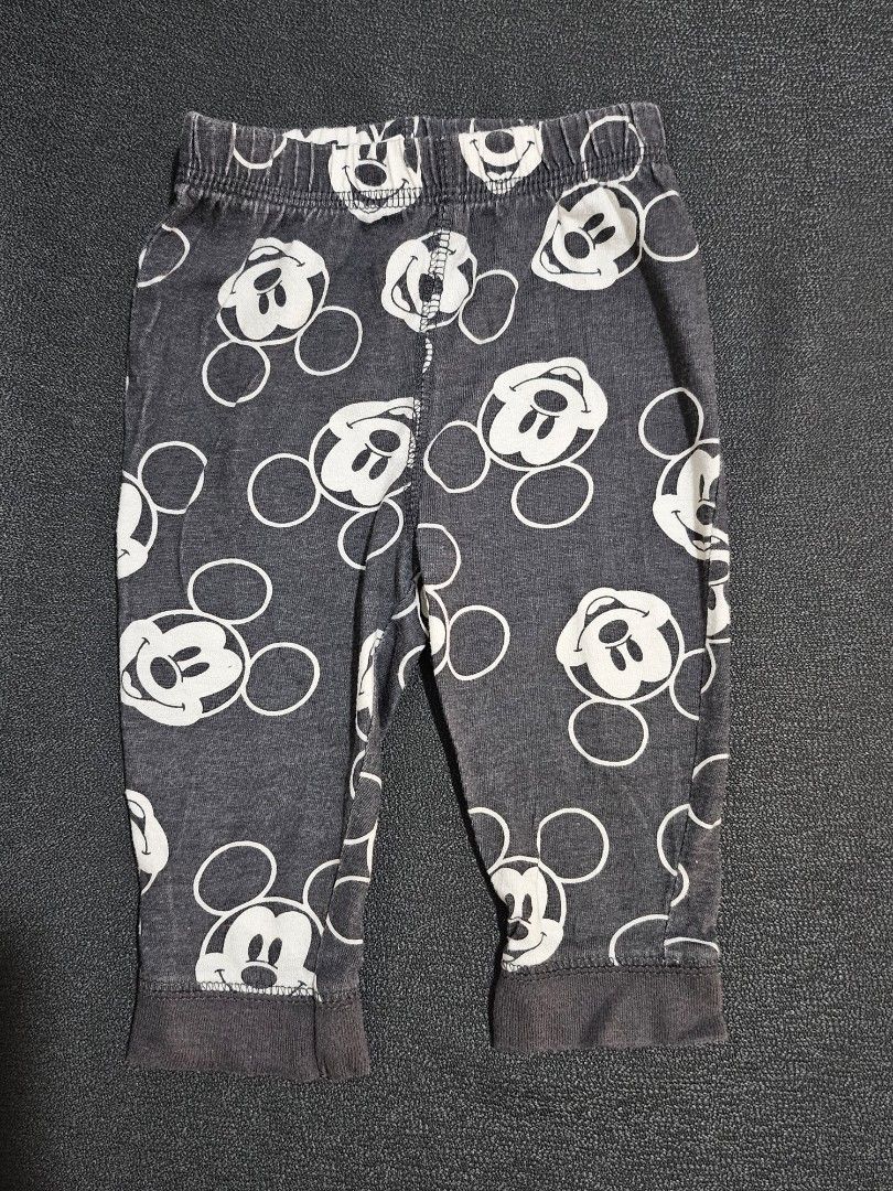 Disney Baby Basics Mickey Mouse Pants 6 Months (Category: Babies & Kids Fashion) located in Manila. Submitted by momshiedells (Listing ID 1466313903, Image 1). Description: Disney Jumping Beans Mickey Mouse Baby Leggings – 6M Cute Disney Mickey Mouse leggings featuring an all-over Mickey print. 🖤🤍 Preloved & well-loved Please note: the fabric and print have noticeable fading from use and washing. There are also visible signs of wear, but the le