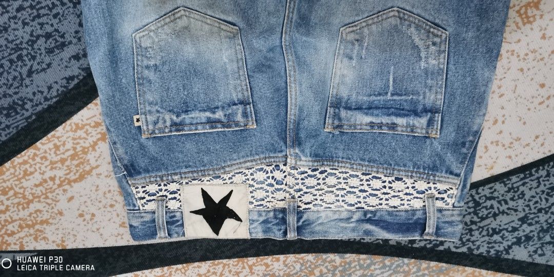 Distressed jeans (Category: Jeans) located in San Jose. Submitted by thrift_ni_sir (Listing ID 1466162401, Image 2). Description: Please LC po japanese or korean brand MOD j&t Add shipping fee MOP gcash.