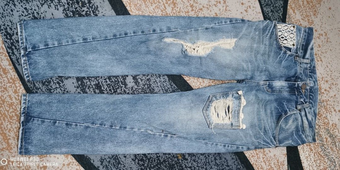 Distressed jeans (Category: Jeans) located in San Jose. Submitted by thrift_ni_sir (Listing ID 1466162401, Image 3). Description: Please LC po japanese or korean brand MOD j&t Add shipping fee MOP gcash.