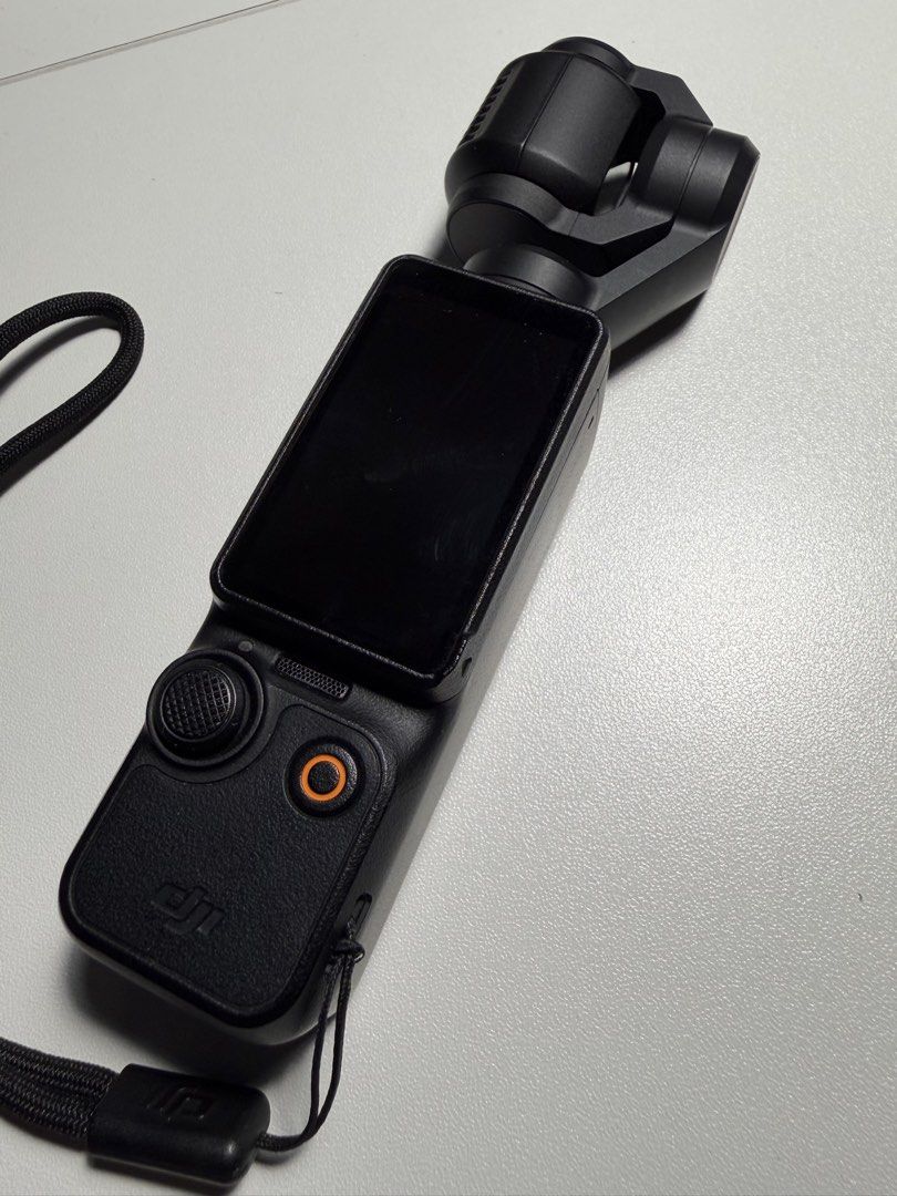 DJI Osmo Pocket 3 Creator Combo (Category: Cameras) located in Manila. Submitted by liveearth.1c7854 (Listing ID 1466231448, Image 3). Description: FS: DJI OSMO POCKET 3 CREATOR COMBO + ACCESSORIES COMPLETE SET INSIDE THE BOX: - Osmo pocket 3 - Protective cover - Dji mic 2 transmitter - Handle 1/4 - Battery handle - Mini Tripod - Type C cable - Carrying bag - Dji mic 2 clip magnet - Dji mic 2 windscreen - Wide angle lens - Wrist strap ACCESSORIES