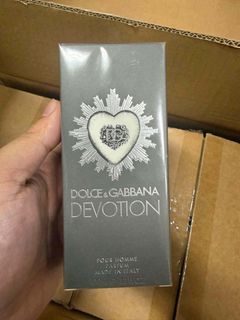 (Category: ) located in . Submitted by luxuryfragrances (Listing ID 1466169526, Image 1). Description: .