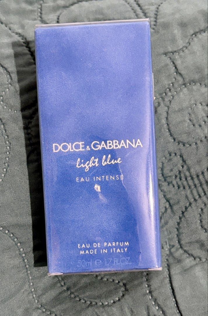 Dolce & Gabbana Light Blue Eau Intense 50ml (Category: Fragrance & Deodorants) located in Pasig City. Submitted by jjsm1316 (Listing ID 1466298905, Image 1). Description: - Brand: Dolce & Gabbana Light Blue Eau Intense - Size & Type: 50ml Eau de Parfum (EDP) - Condition: Brand new, sealed in original plastic wrapping - Origin: Made in Italy - Expiry Date: June 2028 (verified on distributor sticker) - Scent Notes: Lemon, Granny Smith apple, and am