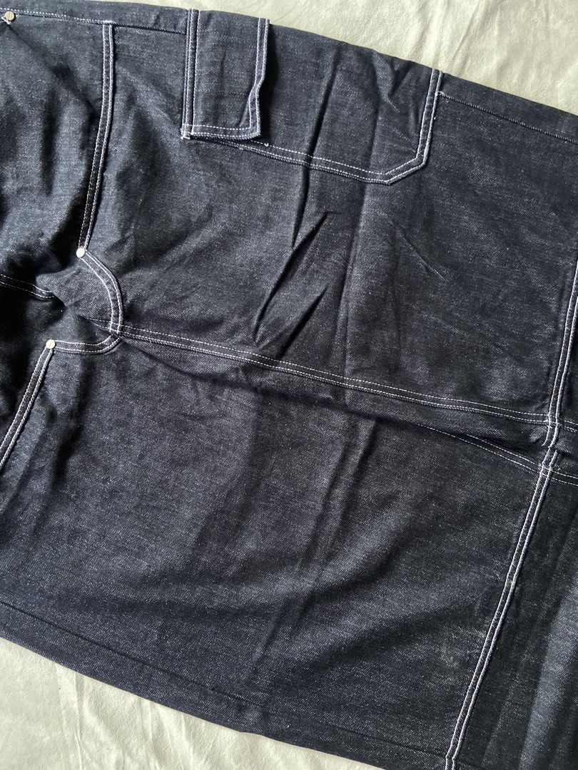 DOUBLE KNEE CARGO RAW PANTS WITH BUCKLE (Category: Jeans) located in Bacolod City. Submitted by clerkhexx (Listing ID 1466319628, Image 3). Description: DARK BLUE DOUBLE KNEE CARGO (with buckle) Brand: UNVESNO Measurements: Waist: 32 Lenght: 45 Thigh: 14.5 Leg Hole: 12.5 Mine: 600 Condition of this item 10 - color rate 10- no issue Check every photos for conditions of the item.
