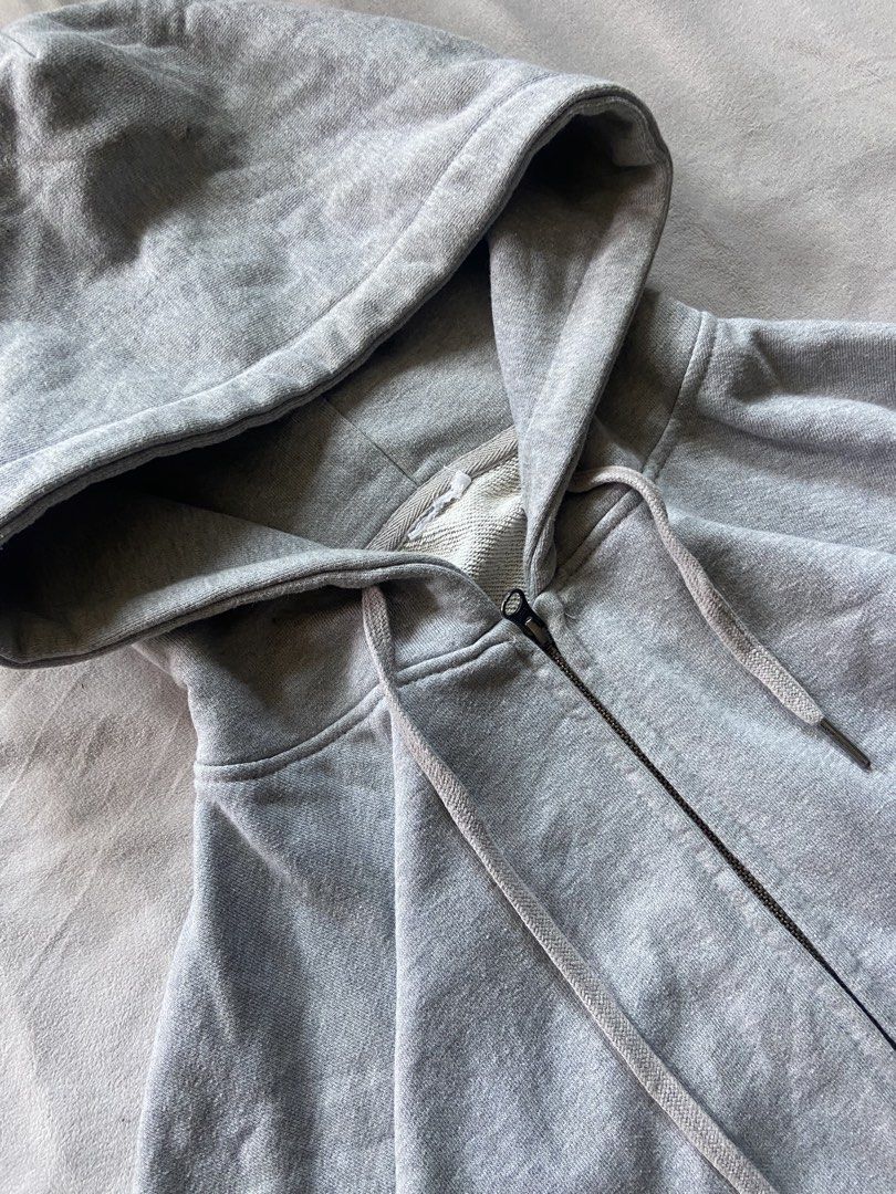 DOUBLE ZIP GREY HOODIE (Category: Coats, Jackets and Outerwear) located in Bacolod City. Submitted by clerkhexx (Listing ID 1466321805, Image 3). Description: DOUBLE ZIP GRAY HOODIE ( BOXY FIT ) Brand: N/A CUT TAG Measurements: WIDTH 25 LENGHT 26 Mine: 350 Condition of this item 10 - color rate 10- isse cut tag and need hard wash Check every photos for conditions of the item.