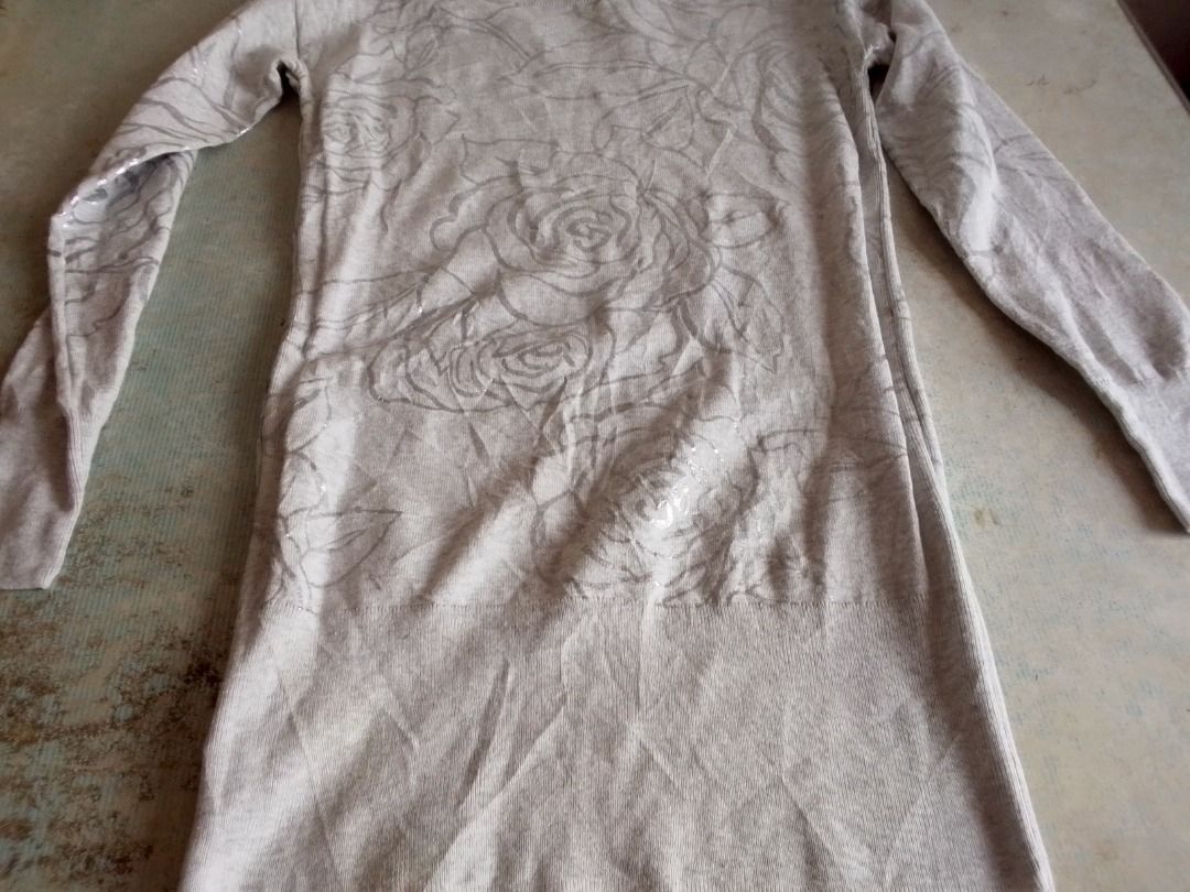 Dress US BNEWTAG (Category: Dresses) located in Los Banos. Submitted by mania-62906 (Listing ID 1466258312, Image 2). Description: BNEWTAG. US Extra Small for cold or rainy weather use.