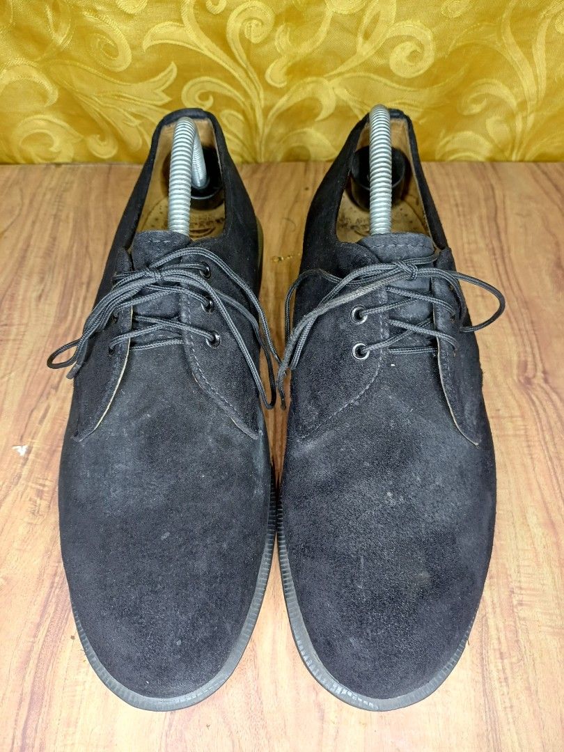 dr.martens Plain-toe Derby ◾️ 👞 (Category: Casual Shoes) located in Quezon City. Submitted by jstreetsole (Listing ID 1466160773, Image 1). Description: Dr.Martens Plain-toe Derby ◾️👞 Size 7.5 / 41 , 25.5 cm 📏 ✅Secondhand ✅Excellent Condition ✅SuedeLeather ✅️Made in England •💰 Payment Method. G-cash or meet up around Qc Commonwealth - Cod Along Metro manila •Can do Via. -Lalamove 🏍 -Jnt 🚌 -Lbc 🚌 Price: 1.4k Direct message for more details.
