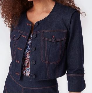(Category: ) located in . Submitted by fashionbestie (Listing ID 1466219936, Image 1). Description: .