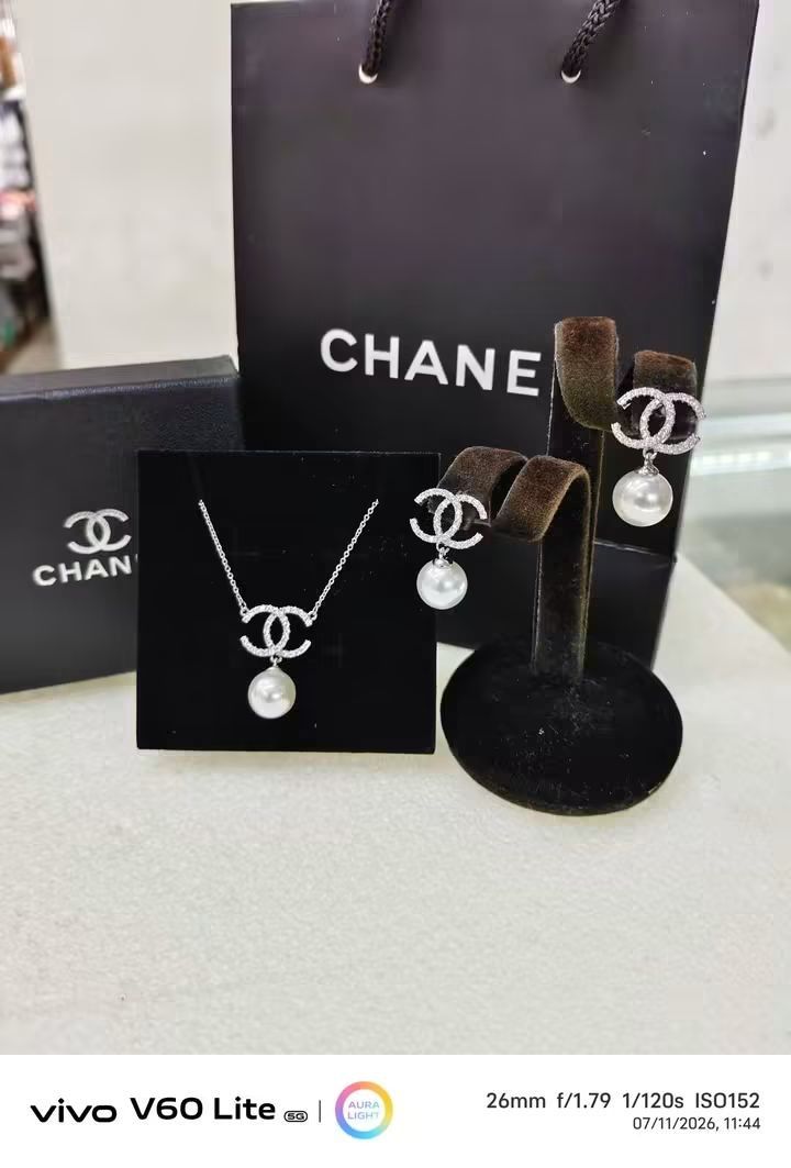 Earrings and set (Category: Earrings) located in Manila. Submitted by celstainlessjewelry (Listing ID 1466201883, Image 2). Description: Earrings - 1800 Set - 2800 Hypoallergenic quality No faded Non tarnish With box and paper.