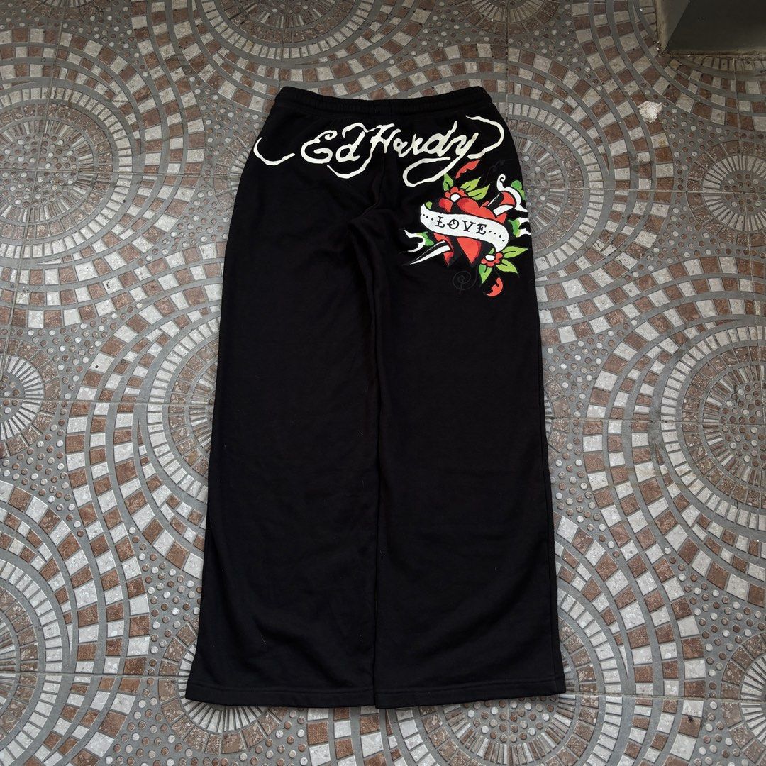Ed hardy sweat black pants (Category: Joggers) located in Tarlac. Submitted by mattyhealy (Listing ID 1466334930, Image 2). Description: dm for details.
