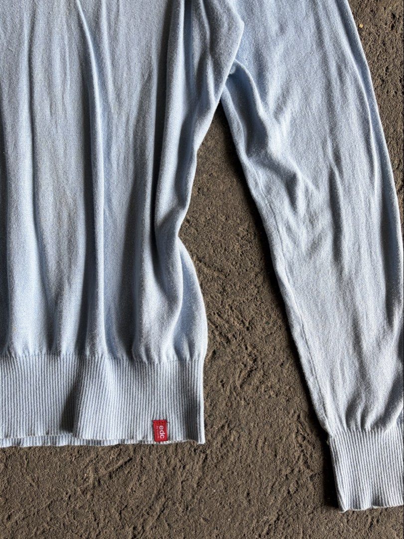 EDC by Esprit Light Blue V-Neck Graphic Sweater (Category: Longsleeves) located in Quezon City. Submitted by ward.drobe (Listing ID 1466195083, Image 3). Description: Edc longsleeve top Size X-XL.