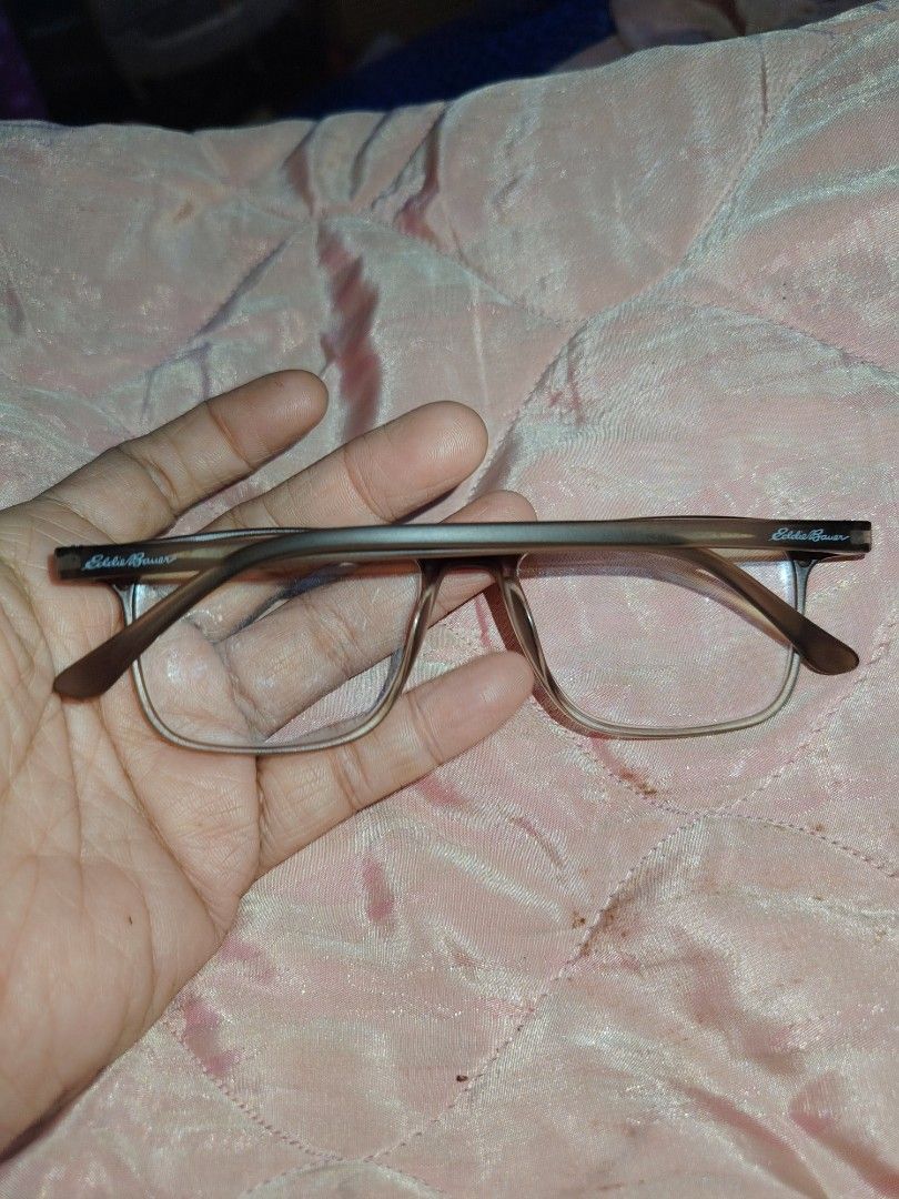 Eddie Bauer 9456R200AS Brown Eyeglass Frames (Category: Sunglasses & Eyewear) located in Manila. Submitted by purediamond888 (Listing ID 1466308020, Image 2). Description: - Brand: Eddie Bauer - Model: 9456R200AS - Color: Brown gradient - Size: 50-17-140mm - Shape: Classic rectangular with temple branding - Lenses: Clear demo lenses (ready for your custom prescription) - Condition: Excellent, ready for optical fitting.