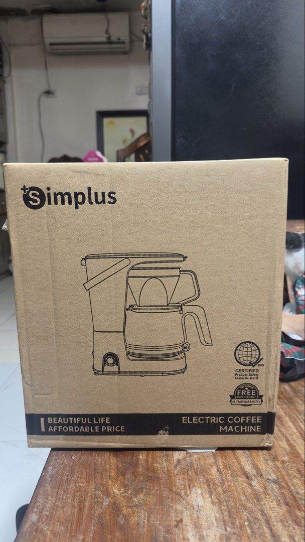 Electronic Coffee Machine (Category: Other Kitchen Appliances) located in Quezon City. Submitted by toyyytopia (Listing ID 1466311370, Image 2). Description: Brand new coffee maker Simplus Brand 750W year production 2026 pwedeng pwede sa maselan RFS: not needed at napanalunan lang po sa raffle .