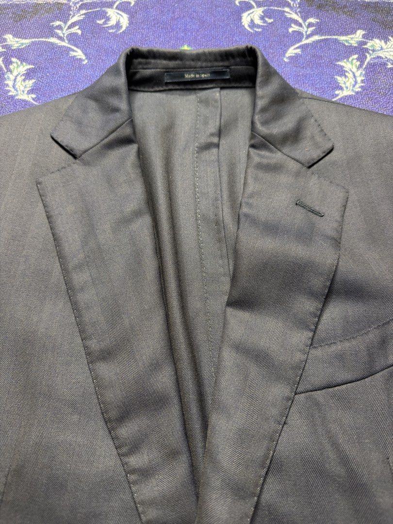 Ermenegildo Zegna Trofeo Wool Coat (Category: Luxury Apparel) located in Valenzuela. Submitted by telagram (Listing ID 1466240500, Image 2). Description: .