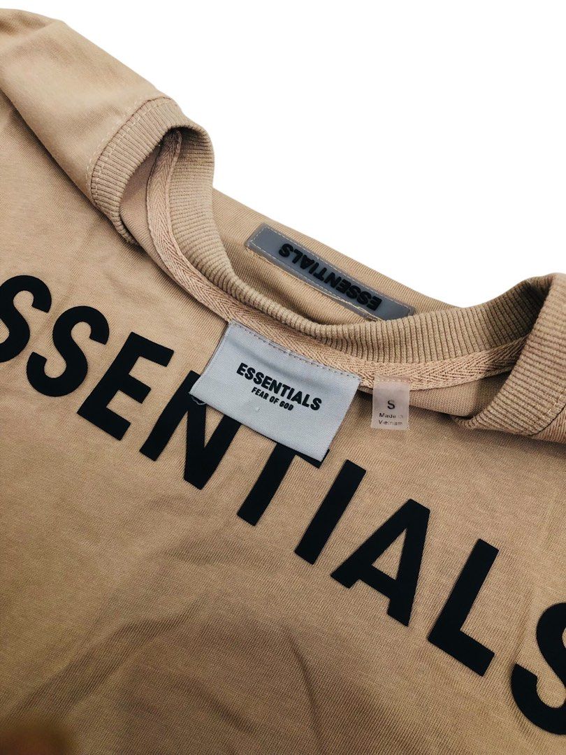 Essentials Rubberized Print (Category: Tshirts & Polo Shirts ) located in Angeles City. Submitted by wwdrip (Listing ID 1466236060, Image 3). Description: Essentials♻️ •Width : 21 •Length : 27 •Size : M •Color rate : 9.6/10 •Condition : excellent to almost like new •no issue ₱550.