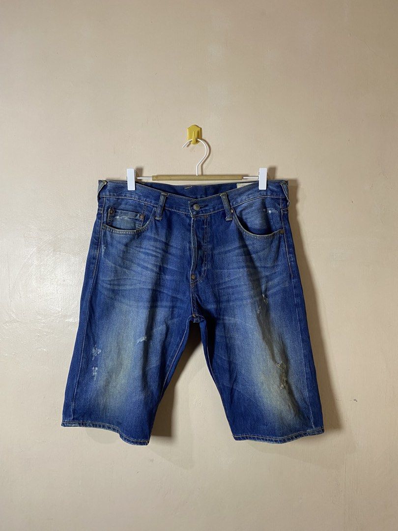 Evisu No. 3 printed seagull logo denim jorts (Category: Shorts) located in Naga. Submitted by trashfinds (Listing ID 1466268474, Image 2). Description: Size: 34 on tag Actual measure waistline: 17” Length: 22” Hem: 9” Rise: 10.5” Color rate: 9/10 Issue: none Need wash .