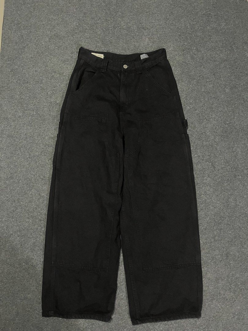 Facade pattern double knee carpenter denim pants (Category: Jeans) located in Lapu Lapu. Submitted by jhonrener41426 (Listing ID 1466268686, Image 1). Description: Size 26 Thigh-12 Length-38 Leg opening-9 Hard denim Excellent condition Color rate 9.5/10 Authentic Issue none .